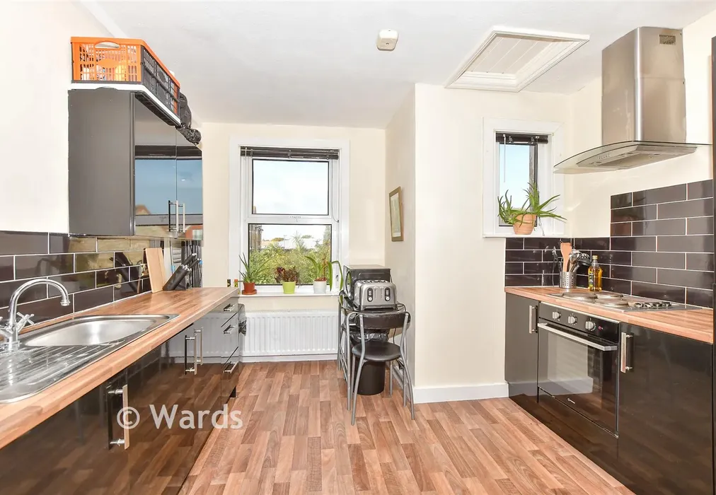 Kitchen - Gosfield Road, Herne Bay, Kent - Wards of Kent