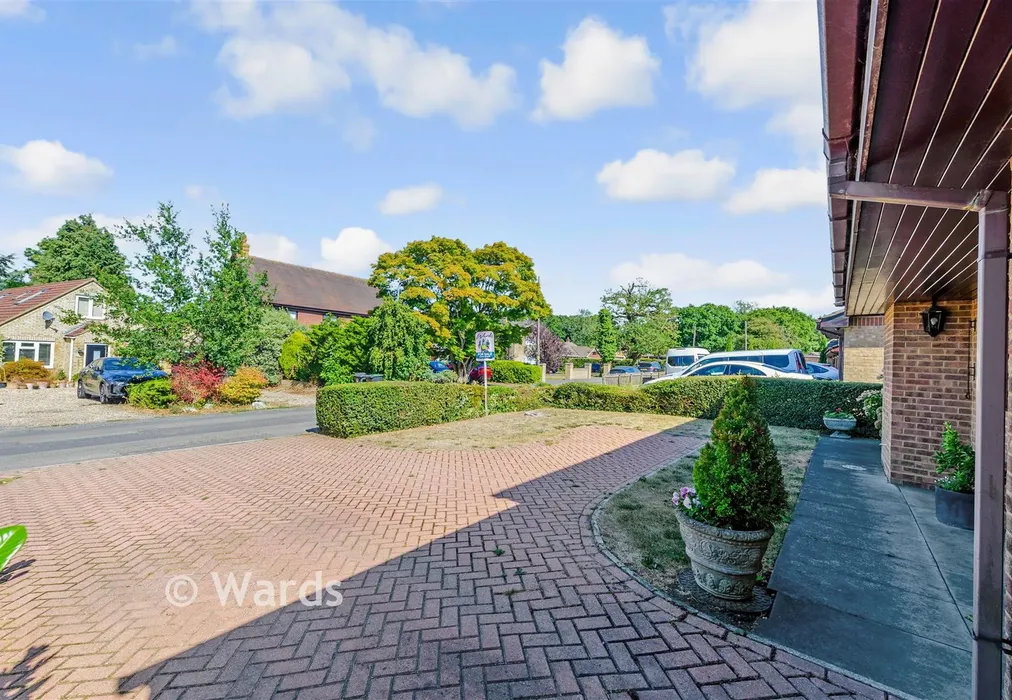 Driveway/Parking - Mill Lane, Blue Bell Hill, Chatham, Kent - Wards of Kent