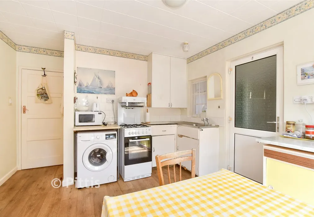 Kitchen/ Dining Room - Vinings Gardens, Sandown, Isle of Wight - Wards of Kent