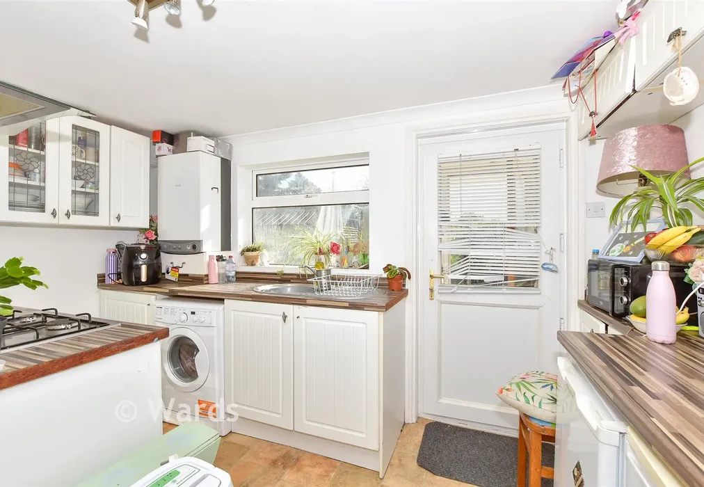 Kitchen - Prospect Road, Minster, Kent - Wards of Kent