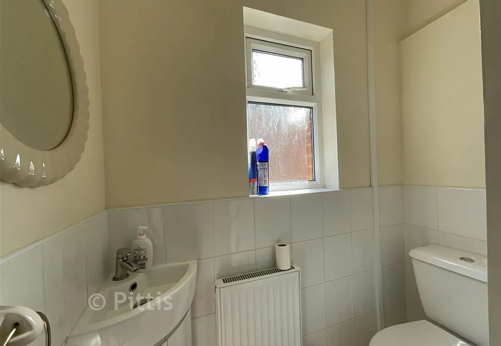 Cloakroom - Ranelagh Road, Sandown, Isle of Wight - Wards of Kent
