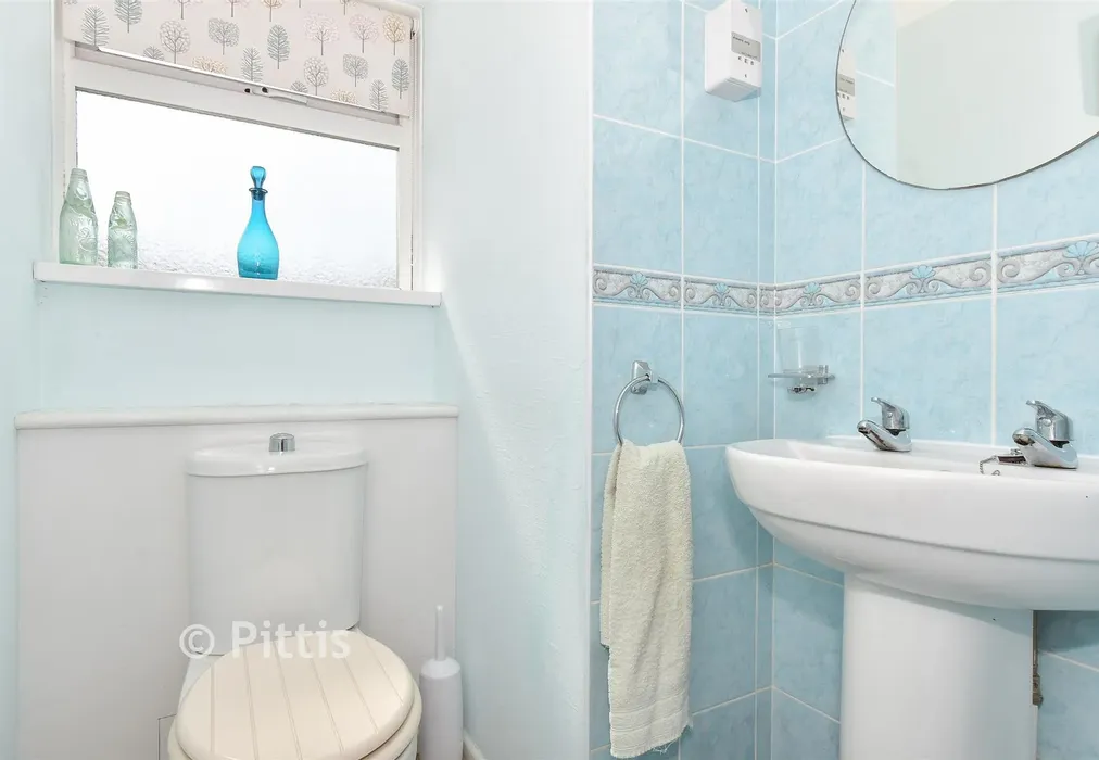 Bathroom - Mountbatten Drive, Newport, Isle of Wight - Wards of Kent