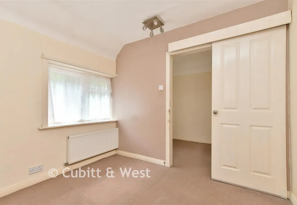 Bedroom 2 - Hodshrove Road, Brighton, East Sussex - Wards of Kent
