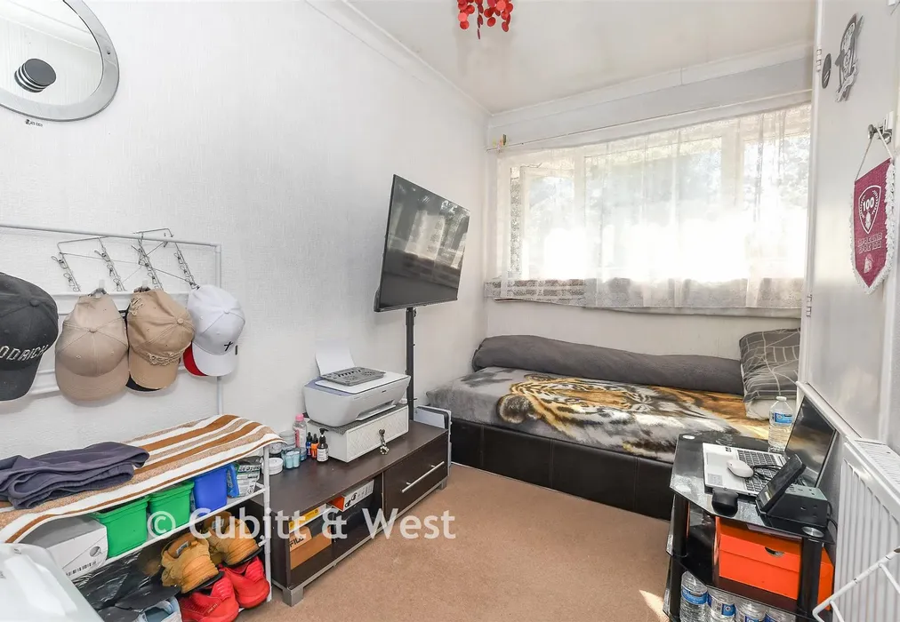 Bedroom 3 - Thatcher Close, Crawley, West Sussex - Wards of Kent