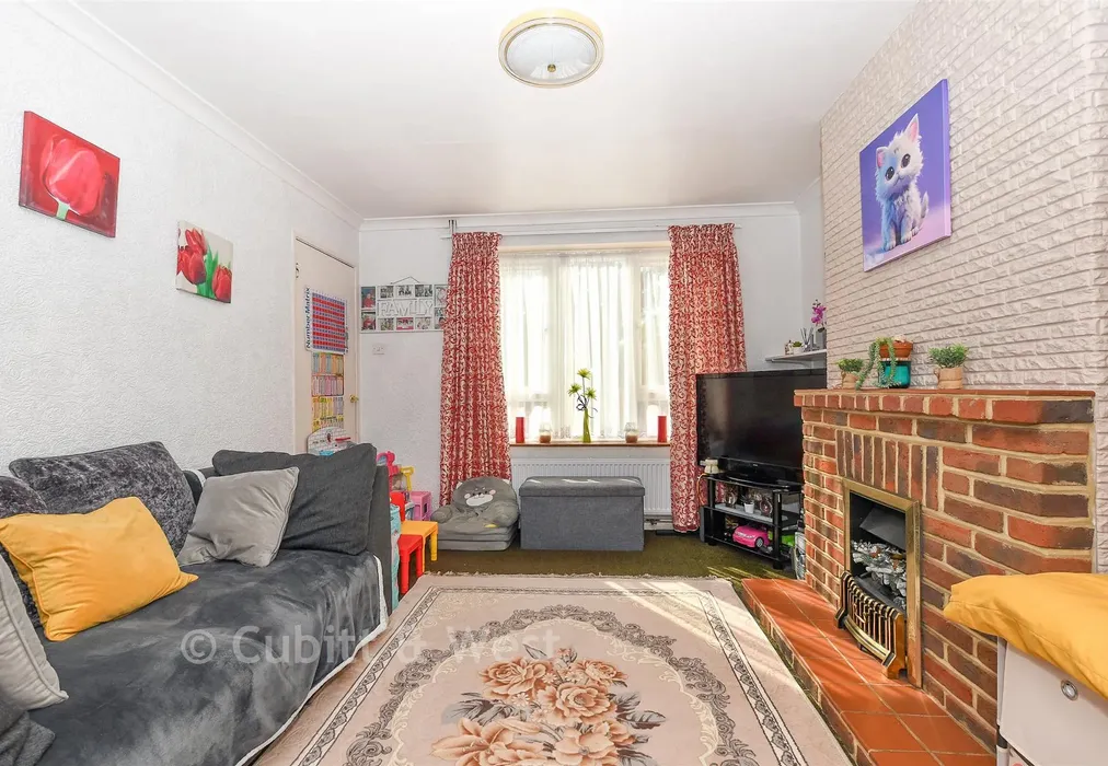 Lounge - Thatcher Close, Crawley, West Sussex - Wards of Kent