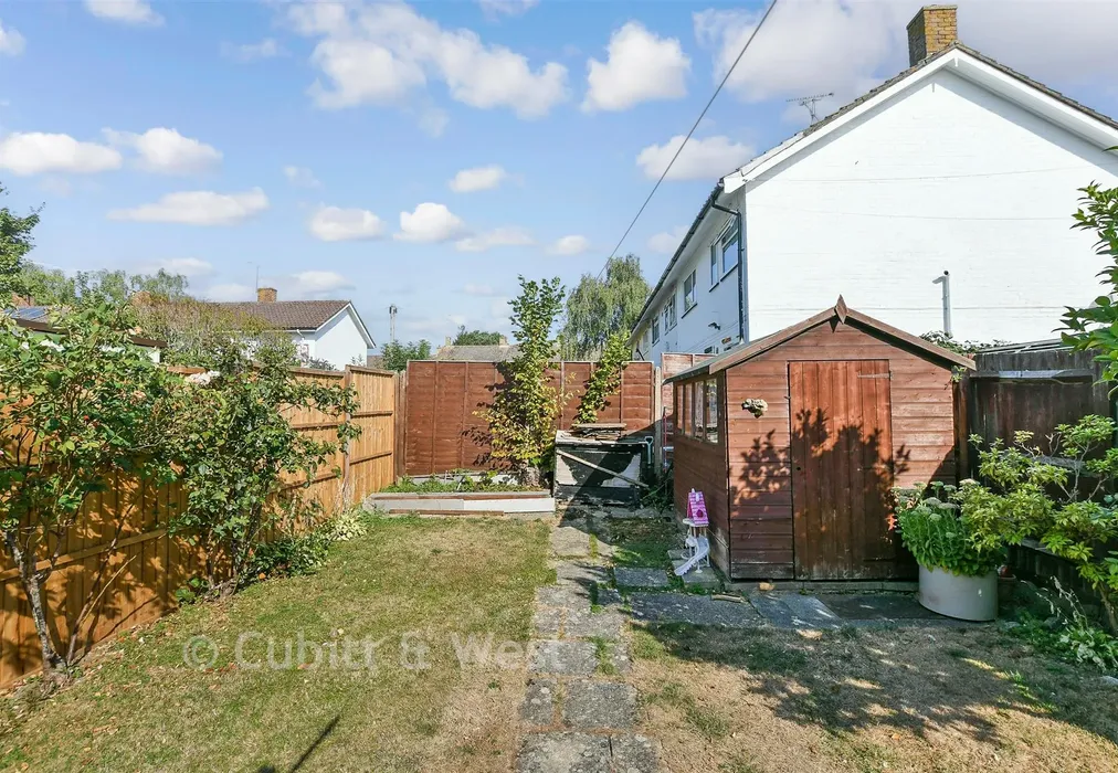 Rear Garden - Thatcher Close, Crawley, West Sussex - Wards of Kent