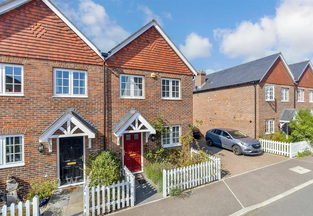 External (Web) - Pierce Lane, Tenterden, Kent - Wards of Kent