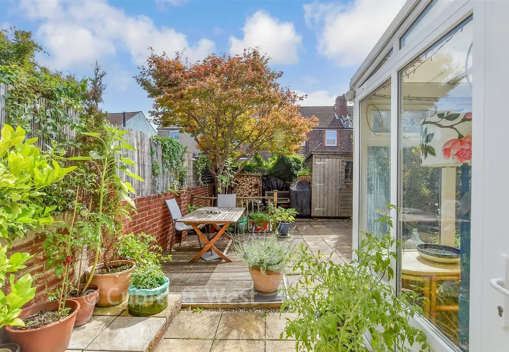 Rear Garden - Winstanley Road, Stamshaw, Portsmouth, Hampshire - Wards of Kent