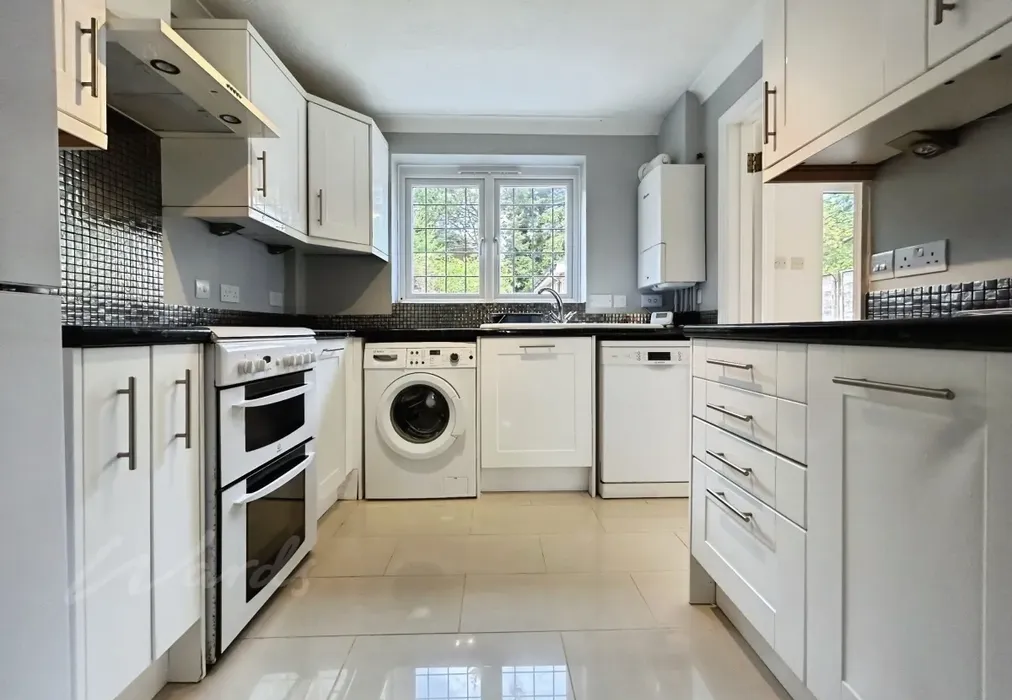 kitchen Rammell - Rammell Mews Frythe Way TN17 - Wards of Kent