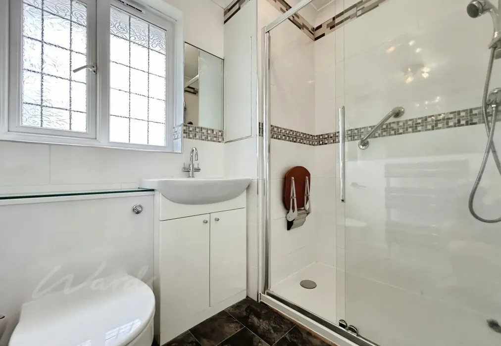 bathroom rammell - Rammell Mews Frythe Way TN17 - Wards of Kent