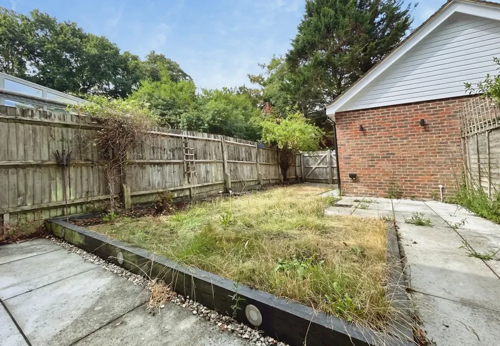 garden - Rammell Mews Frythe Way TN17 - Wards of Kent