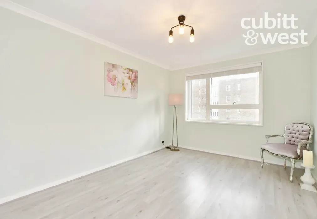 Bedroom - AVAILABLE NOW! Orchard Way, East Grinstead, RH19 - Wards of Kent