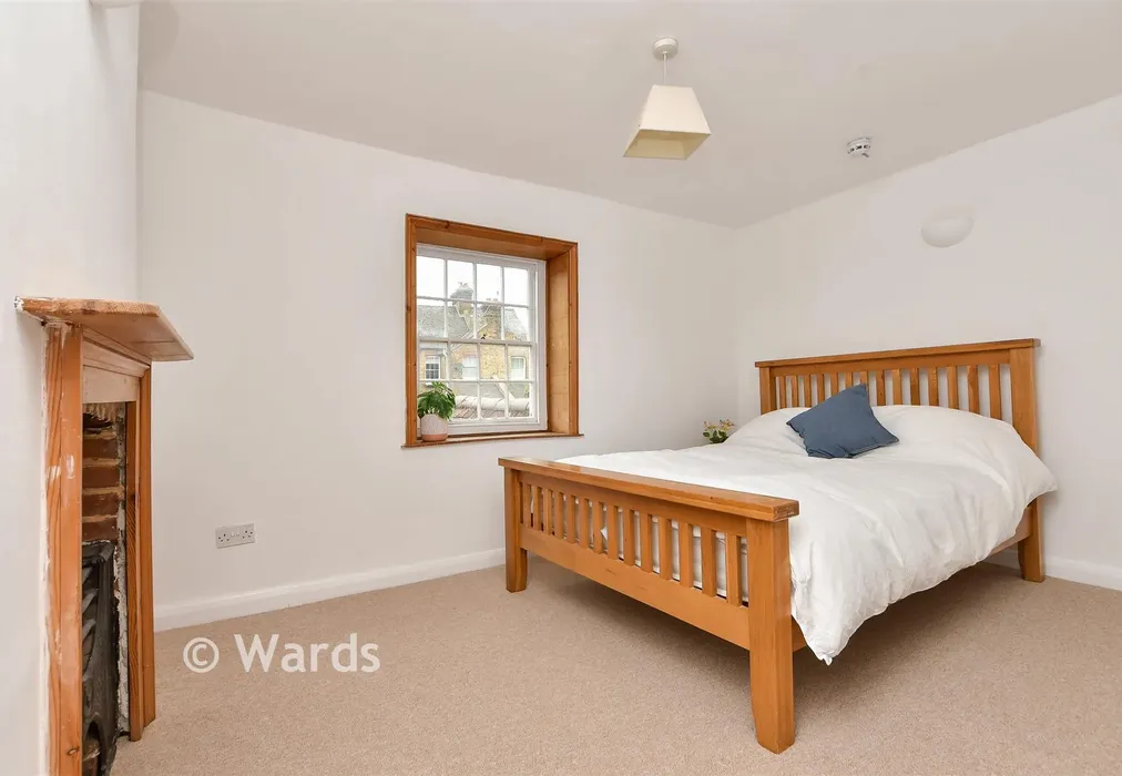Bedroom 2 - Love Lane, Canterbury, Kent - Wards of Kent