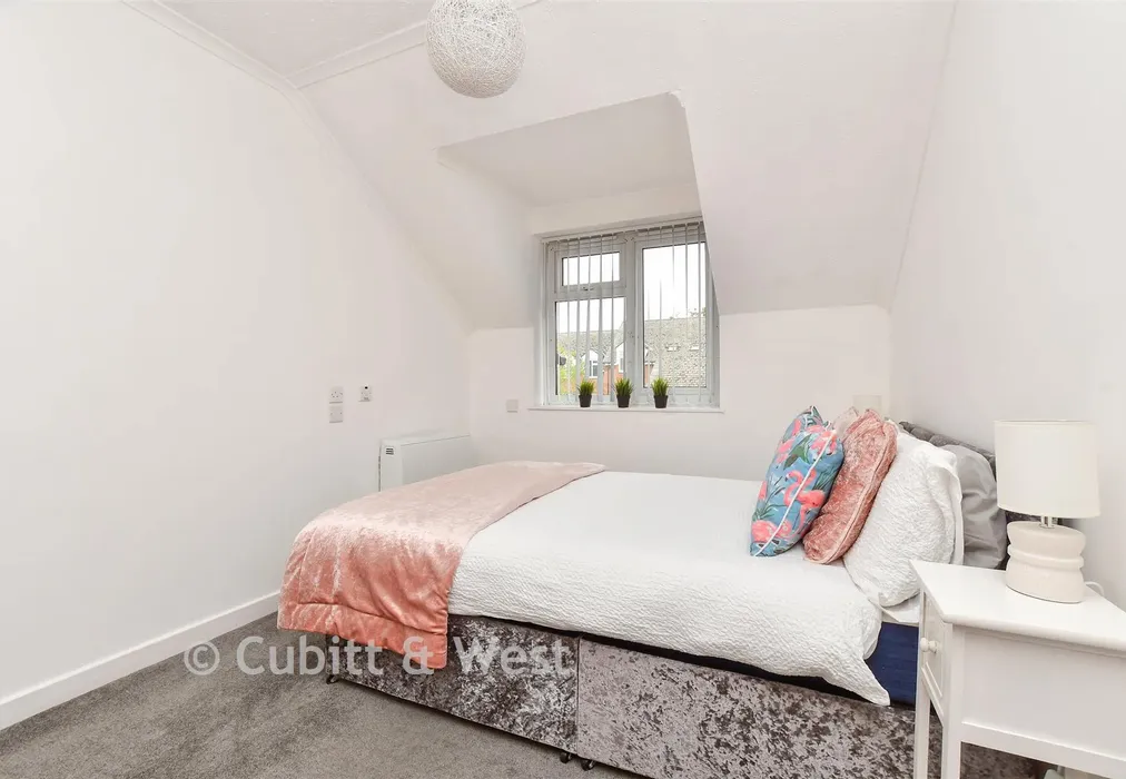 Bedroom 1 - Henbit Close, Tadworth, Surrey - Wards of Kent