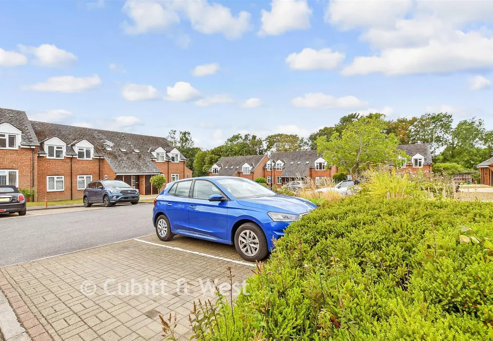 Driveway/Parking - Henbit Close, Tadworth, Surrey - Wards of Kent