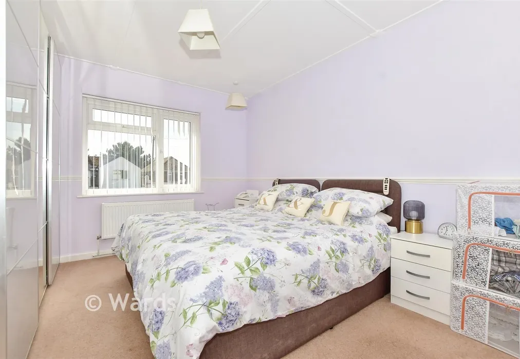 Bedroom 2 - Seaview Road, Greatstone, Kent - Wards of Kent