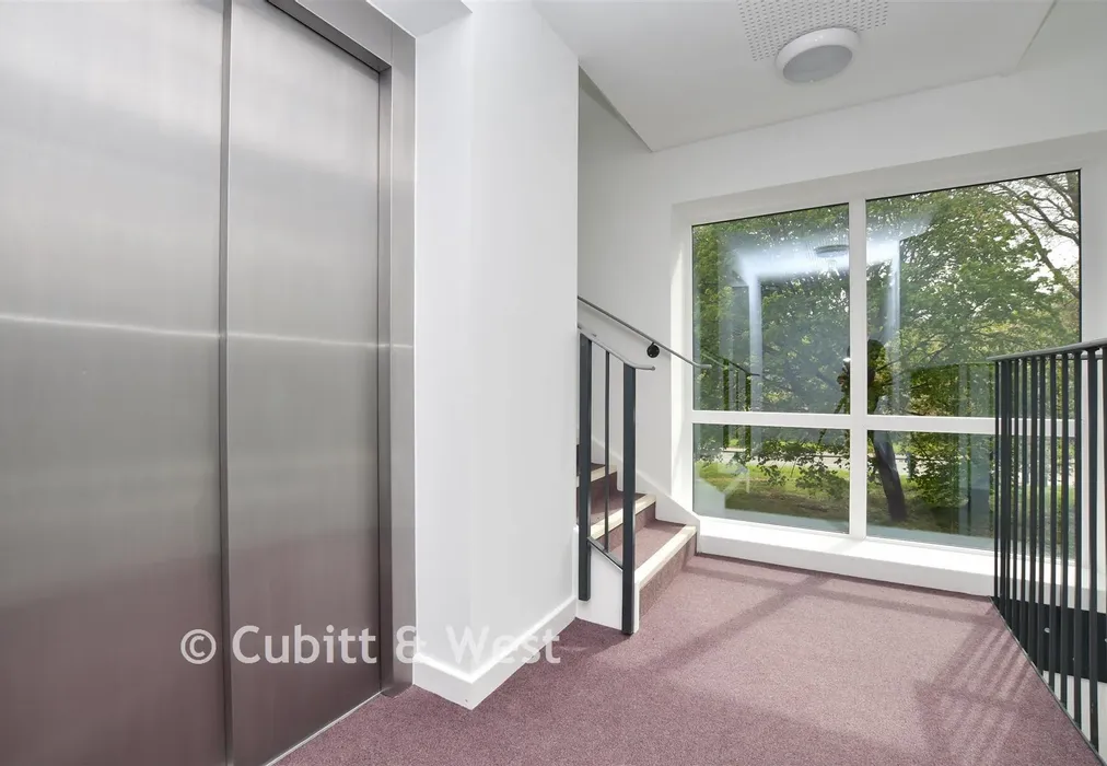 Internal Feature - Prospect House, Outwood Lane, Chipstead, Surrey - Wards of Kent
