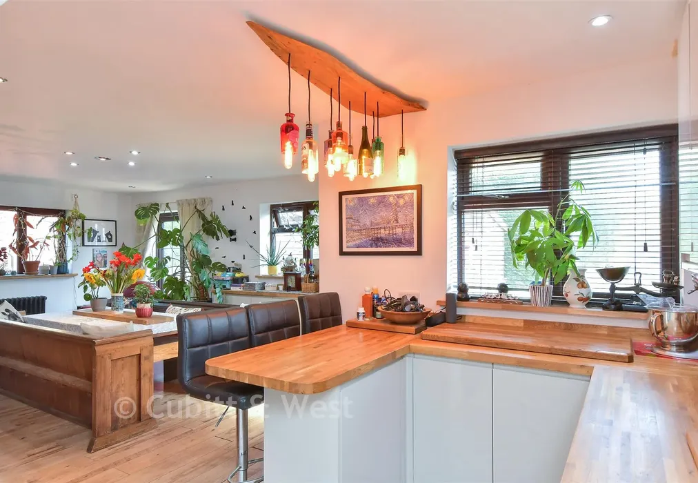 Kitchen - Farm Hill, Woodingdean, East Sussex - Wards of Kent