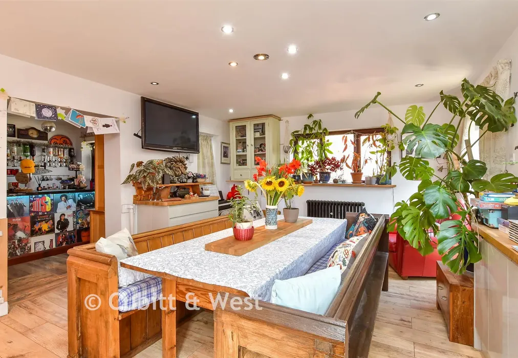 Dining Area - Farm Hill, Woodingdean, East Sussex - Wards of Kent