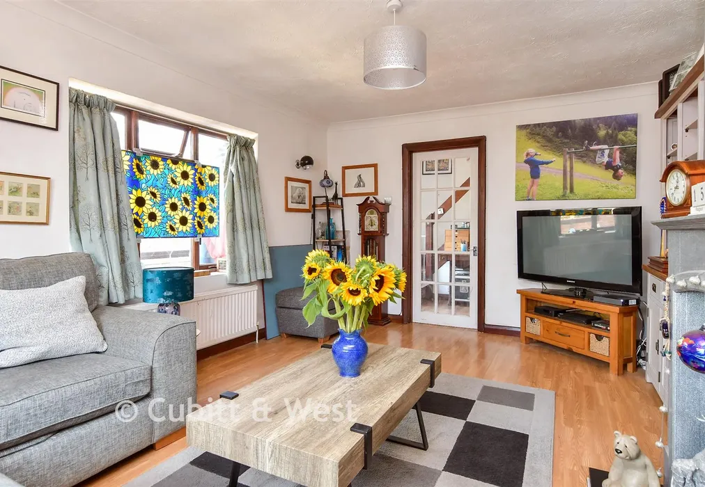 Lounge - Farm Hill, Woodingdean, East Sussex - Wards of Kent