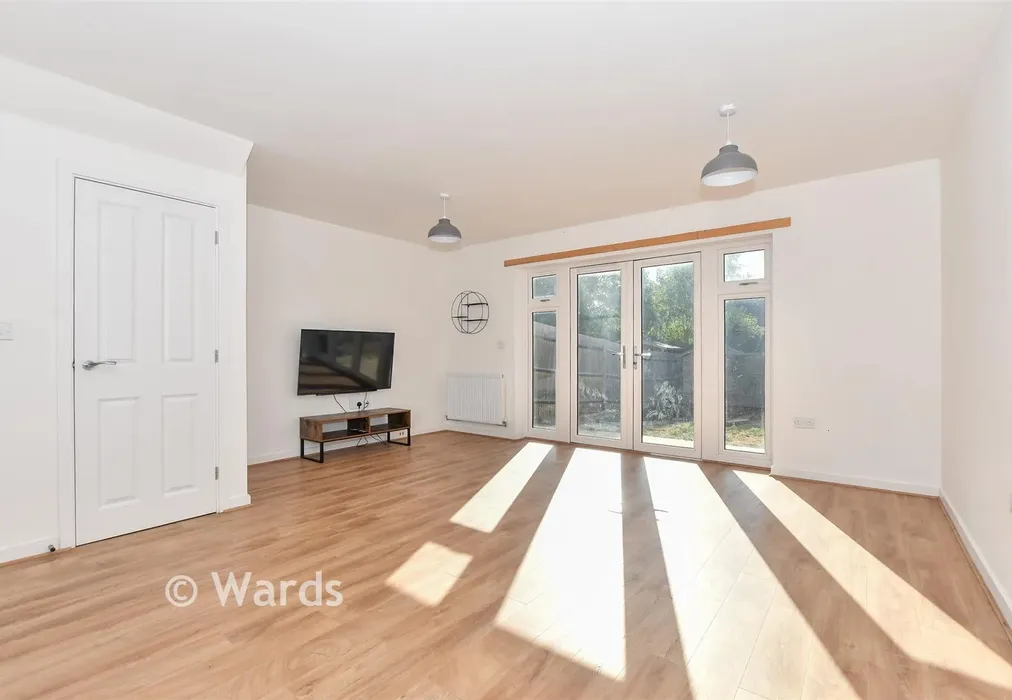Lounge - Silver Birch Road, Headcorn, Kent - Wards of Kent