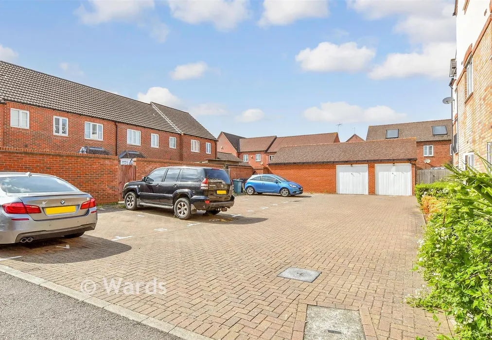 Driveway/Parking - Abelyn Avenue, Sittingbourne, Kent - Wards of Kent