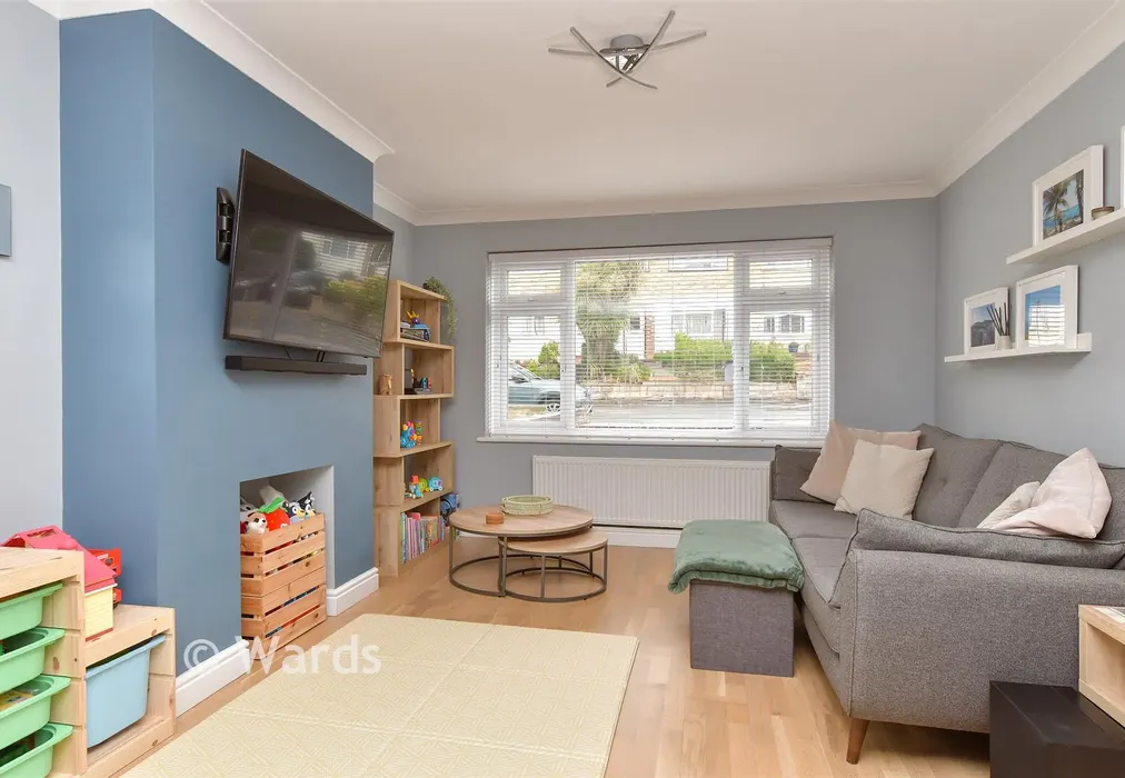 Lounge - Valley View, Greenhithe, Kent - Wards of Kent