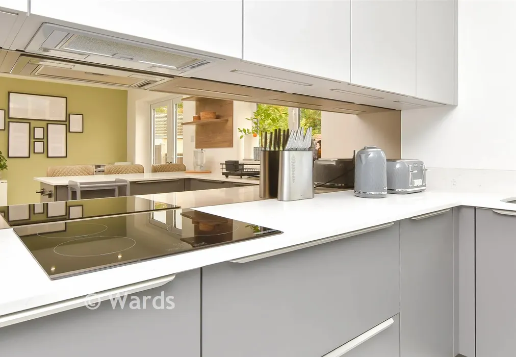 Kitchen/Breakfast Room - Valley View, Greenhithe, Kent - Wards of Kent
