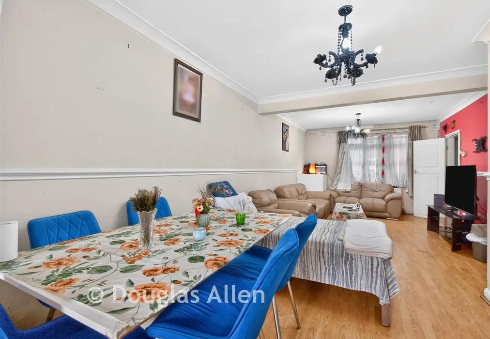 Lounge/Dining Area - Prince Regent Lane, Plaistow, London - Wards of Kent