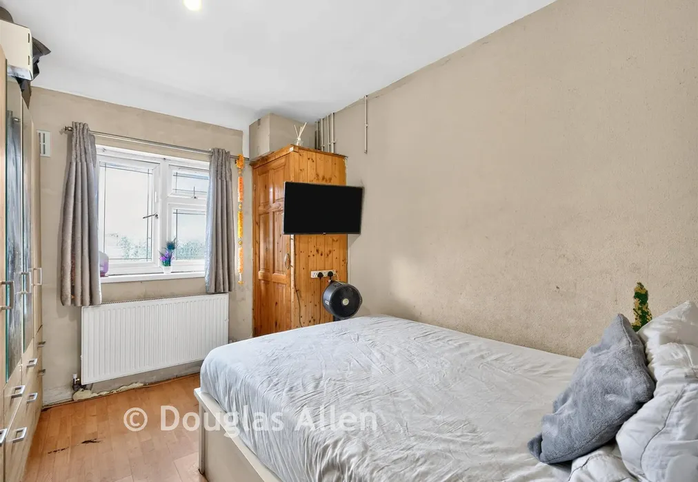 Bedroom - Prince Regent Lane, Plaistow, London - Wards of Kent
