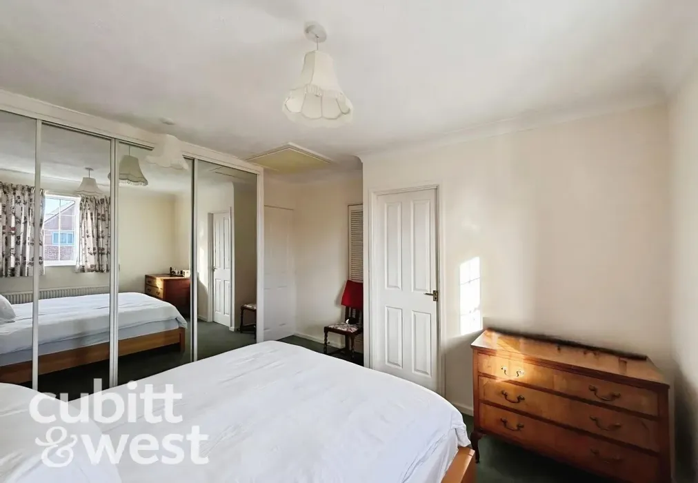  - Holcot Lane Portsmouth PO3 - Wards of Kent