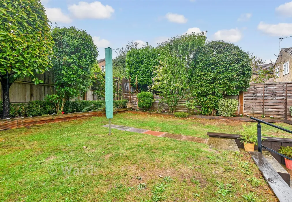 Rear Garden - Nutley Close, Ashford, Kent - Wards of Kent
