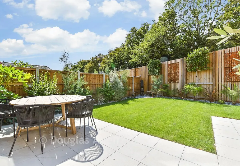 Rear Garden - The Rose, Kingsley Park, Emperor Crescent, Billericay, Essex - Wards of Kent