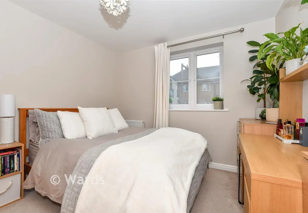 Bedroom - Laurens Van Der Post Way, Ashford, Kent - Wards of Kent