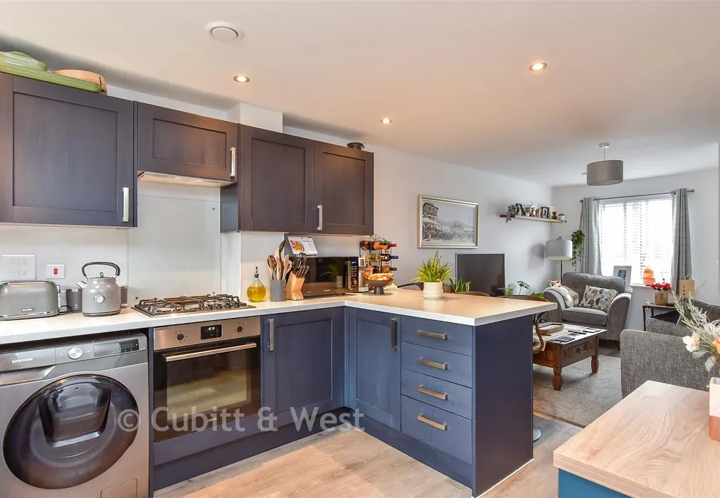 Lounge/ Kitchen - Bloom Close, Worthing, West Sussex - Wards of Kent