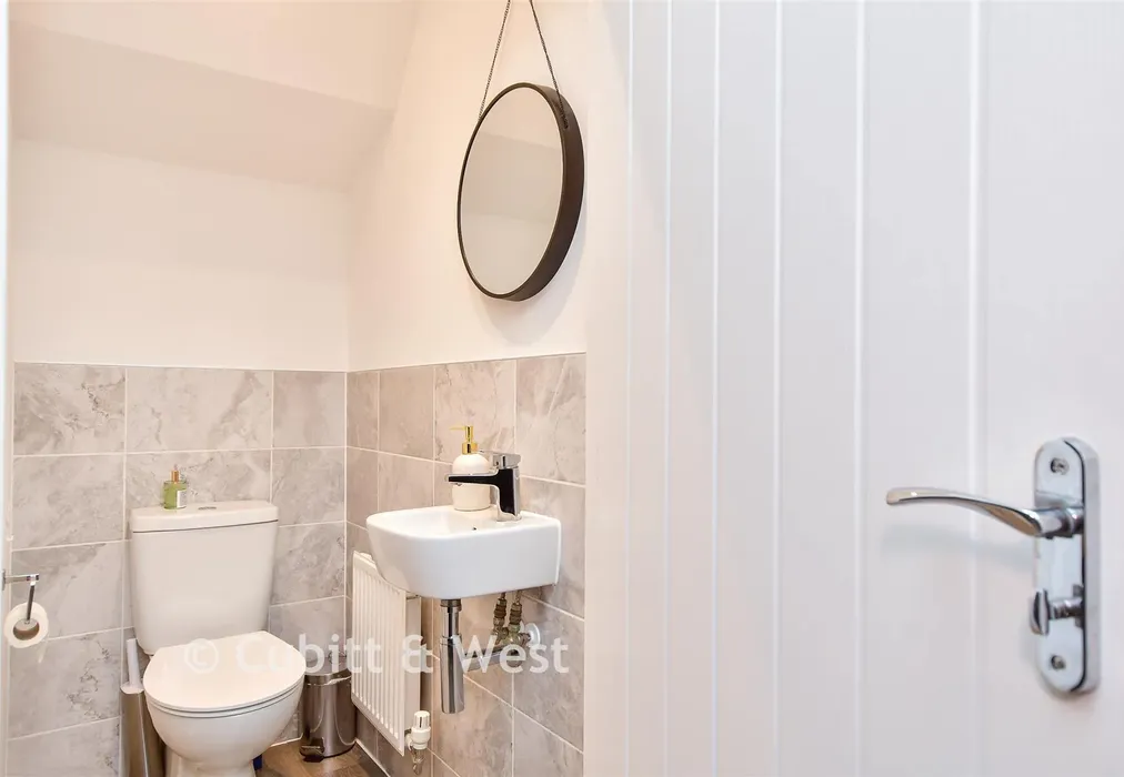 Cloakroom - Bloom Close, Worthing, West Sussex - Wards of Kent