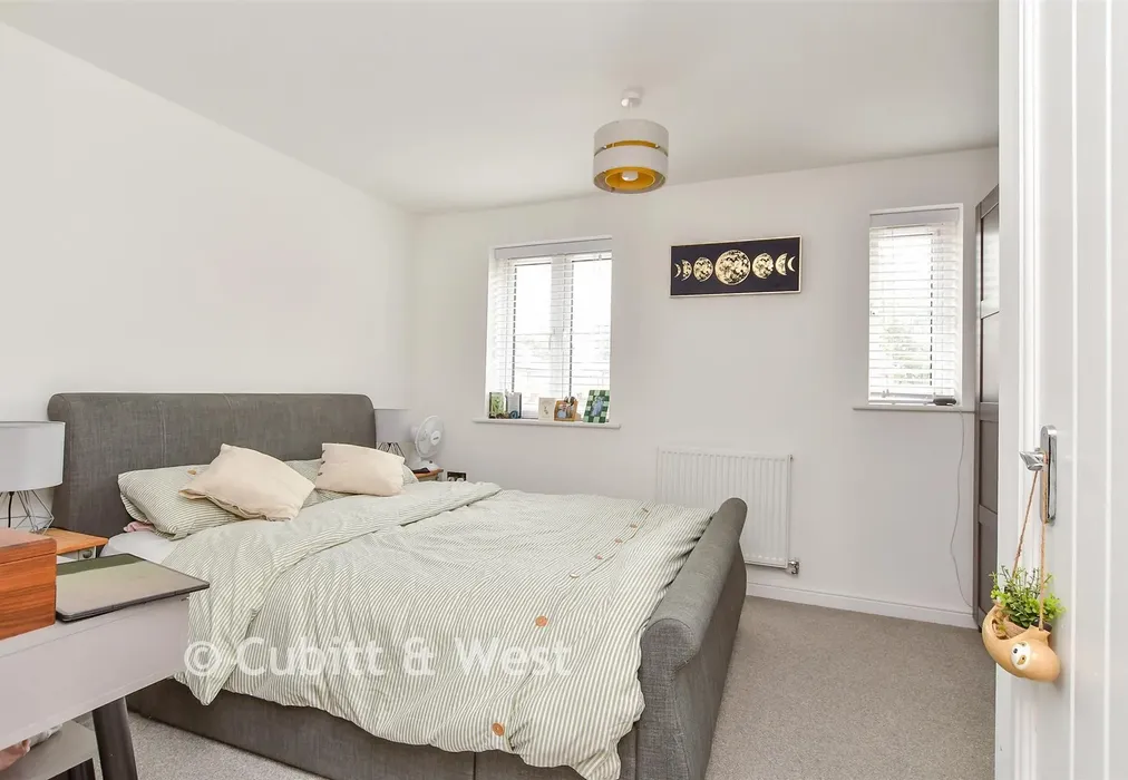 Bedroom 1 - Bloom Close, Worthing, West Sussex - Wards of Kent