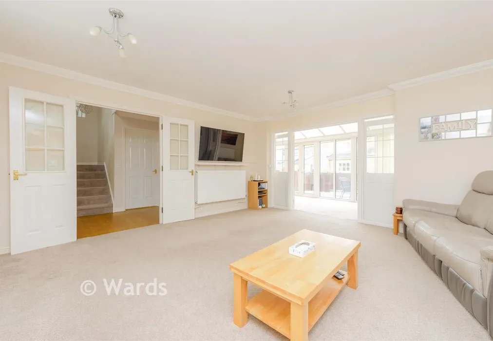 Lounge - Sandpiper Close, Greenhithe, Kent - Wards of Kent