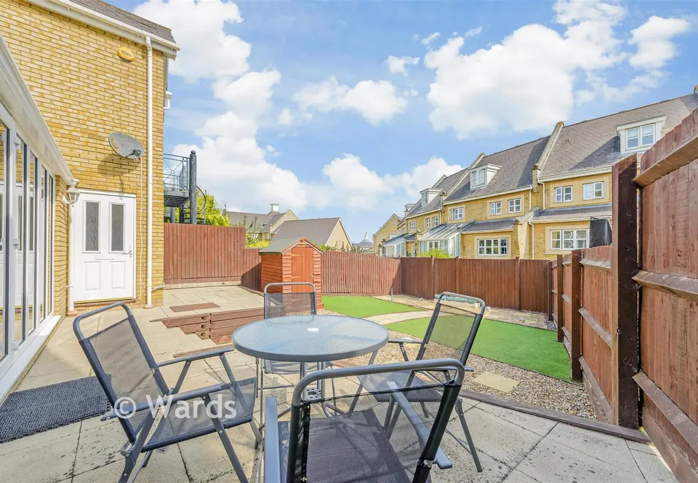Rear Garden - Sandpiper Close, Greenhithe, Kent - Wards of Kent