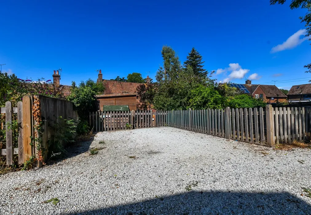 Driveway/Parking - The Street, Mersham, Kent - Wards of Kent