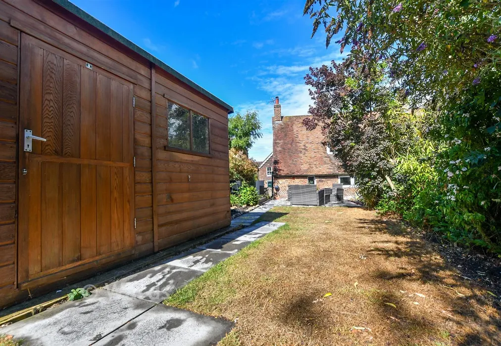 Rear Garden - The Street, Mersham, Kent - Wards of Kent