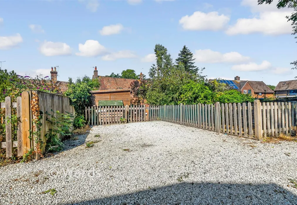 Driveway/Parking - The Street, Mersham, Kent - Wards of Kent