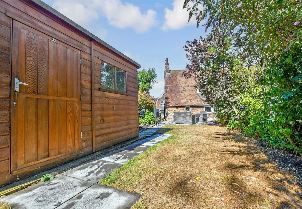 Rear Garden - The Street, Mersham, Kent - Wards of Kent