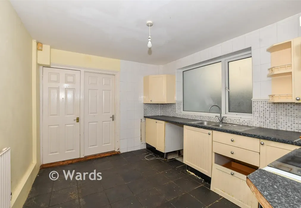 Kitchen - Beaver Road, Ashford, Kent - Wards of Kent