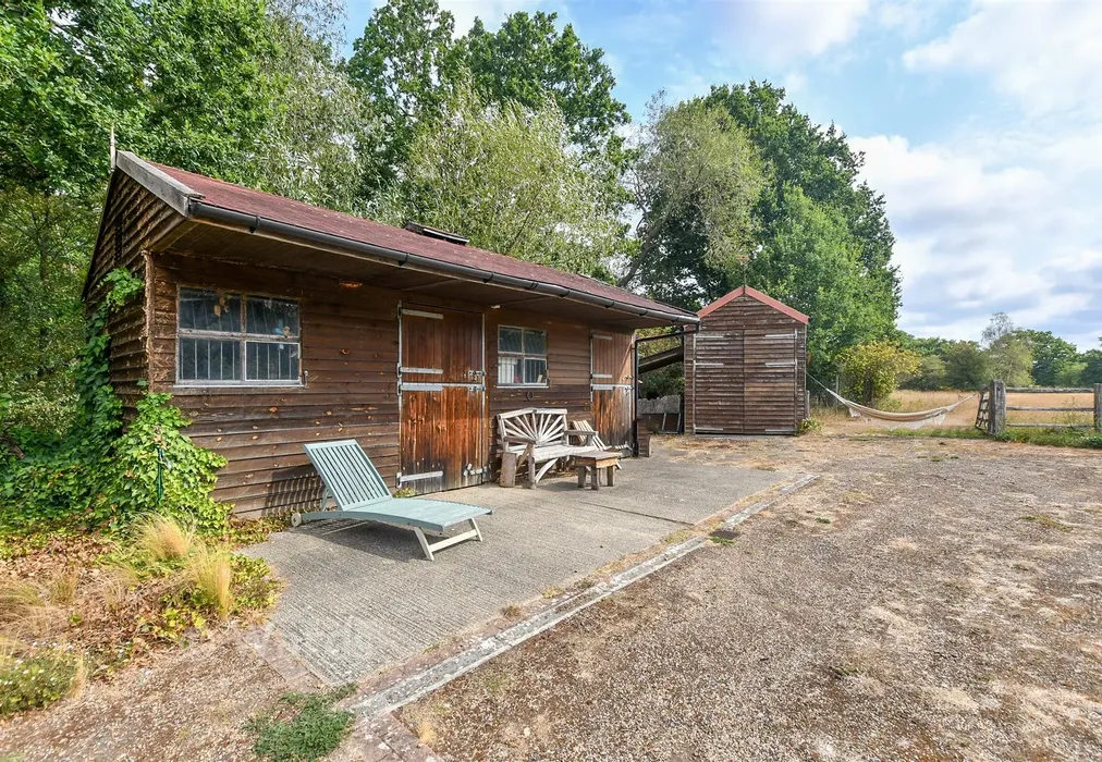 Workshop/Outbuildings - Waterman Quarters, Headcorn, Ashford, Kent - Wards of Kent