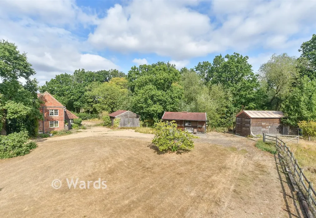 External Lifestyle Photograph - Waterman Quarters, Headcorn, Ashford, Kent - Wards of Kent