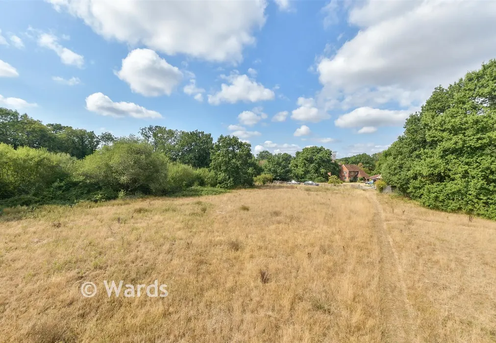 Rear Garden - Waterman Quarters, Headcorn, Ashford, Kent - Wards of Kent