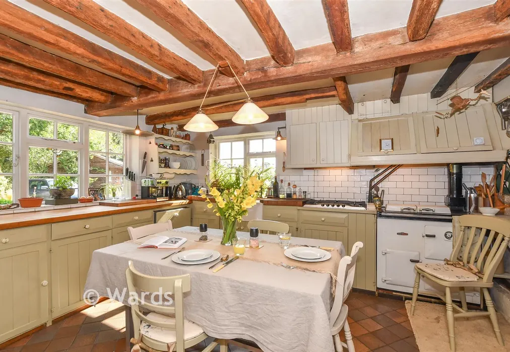 Kitchen - Waterman Quarters, Headcorn, Ashford, Kent - Wards of Kent