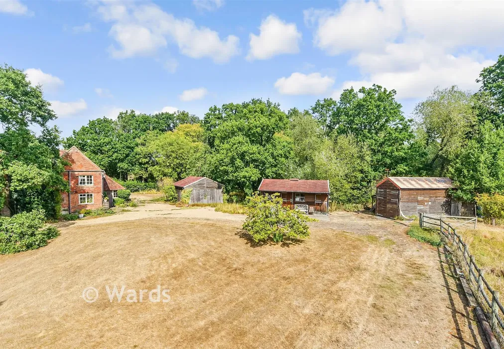 External Lifestyle Photograph - Waterman Quarters, Headcorn, Ashford, Kent - Wards of Kent