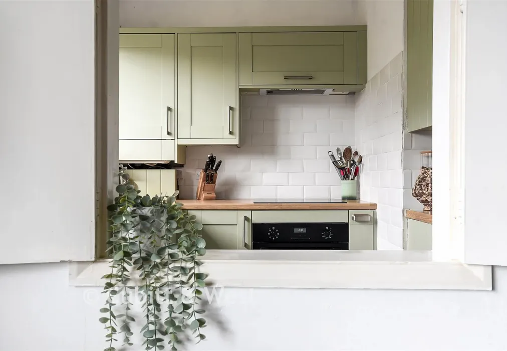 Internal Lifestyle Photograph - Lindley Road, Godstone, Surrey - Wards of Kent